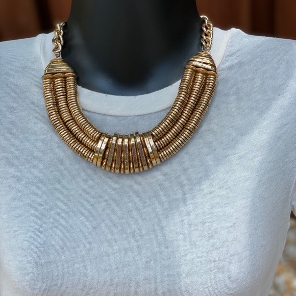 Cool Cleopatra like necklace - Picture 2 of 5